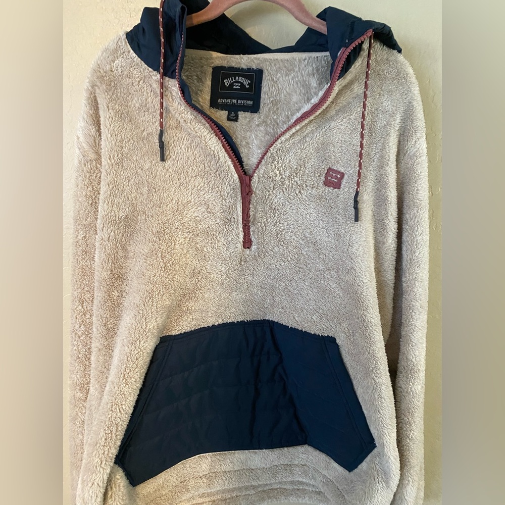 Billabong sherpa pullover with waterproof hood size xl